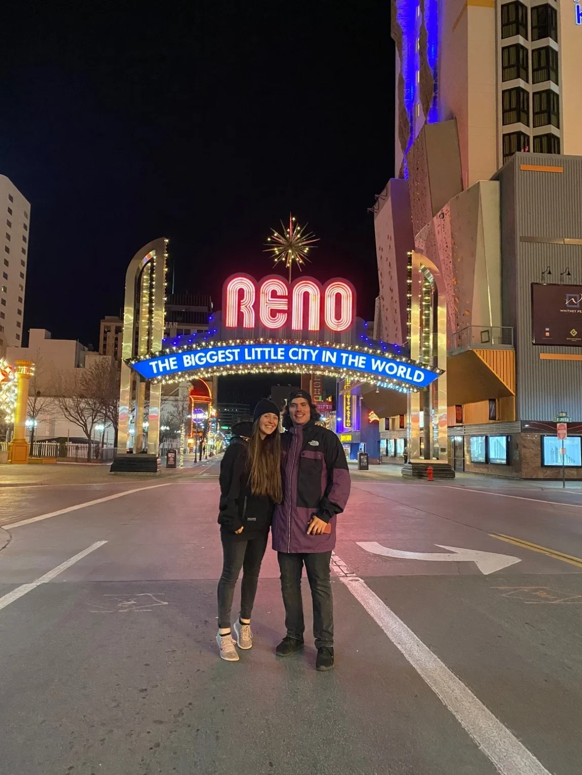 Participantes de Work and Travel descubriendo la ciudad de Reno, Estados Unidos